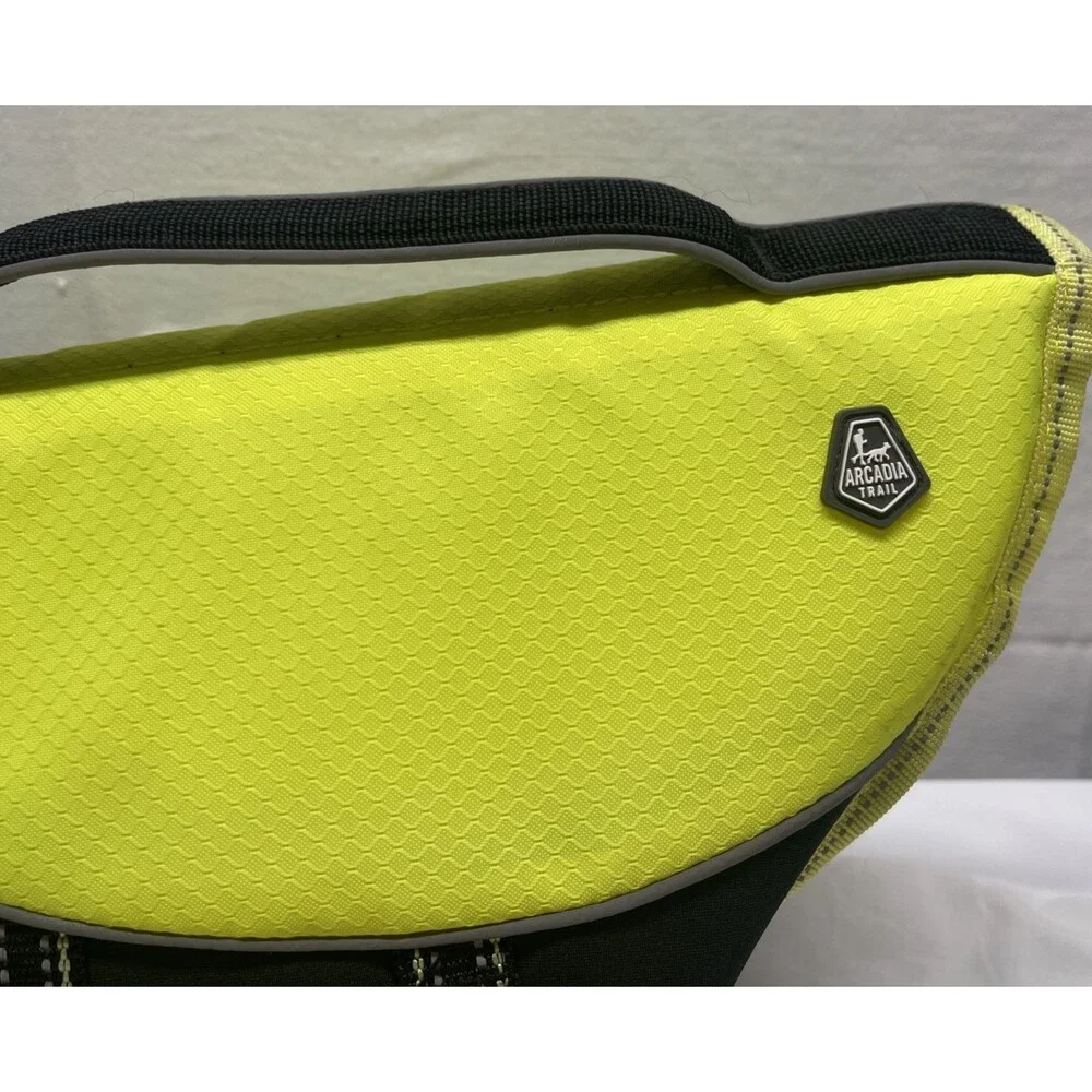 Arcadia Trail High Visibility Dog Life Jacket Flotation Aid Green SZ Medium EUC